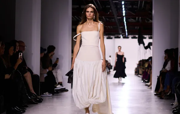 إطلالة من بوتيغا فينيتا Bottega Veneta - الصورة من Launchmetrics/Spotlight ©