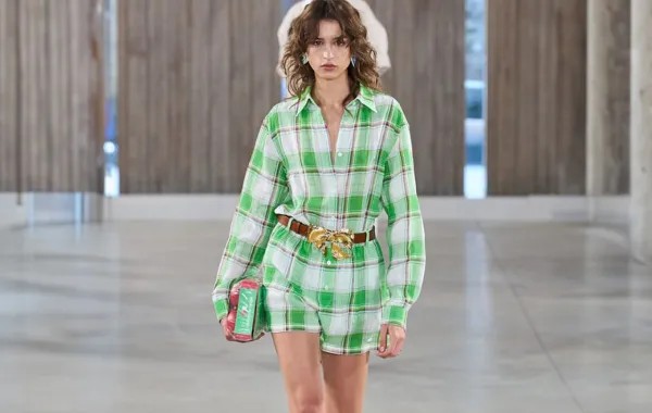 إطلالة من موسكينو Moschino -الصورة من Launchmetrics/Spotlight ©