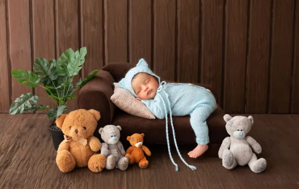صورة تعبر عن اهمية الألعاب للمولود