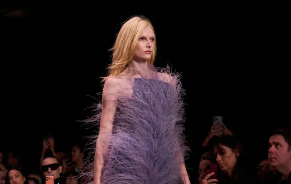 إطلالة من ستيلا مكارتني Stella Mccartney - الصورة من Launchmetrics/Spotlight ©