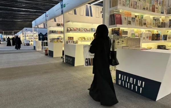  زيارة المعرض ليست تجربةً عابرة، إنَّها طقسٌ ثقافيٌّ متجدِّد حين يمشي الزَّائر بين أجنحته
