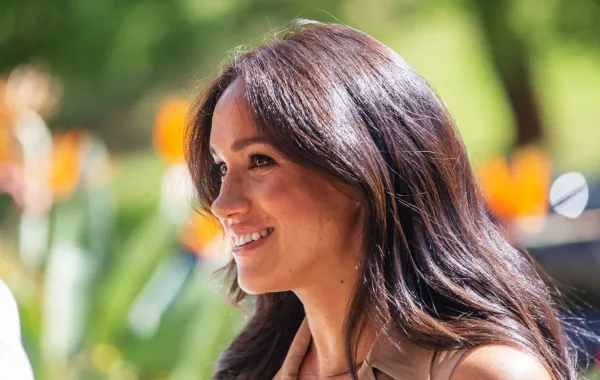 ميغان ماركل في جامعة جوهانسبرغ، جنوب إفريقيا (Meghan Markle at the University of Johannesburg, South Africa). مصدر الصورة: Michele Spatari / AFP