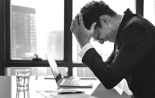 كيف تتعامل مع الظلم دون أن تفقد وظيفتك؟