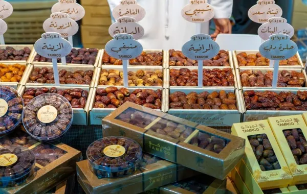 انطلاق مهرجان ومزاد الظفرة للتمور. الصورة من وكالة الأنباء الإماراتية "وام"
