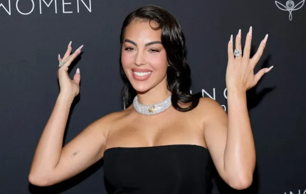 جورجينا رودريغيزGeorgina Rodriguez-  (مصدر الصورة  Mike Coppola /  Getty Images via AFP)