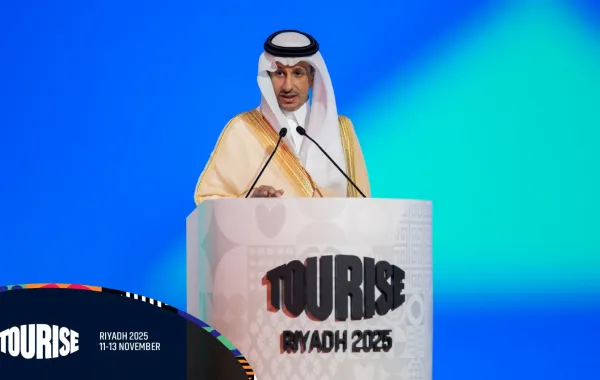 وزير السياحة الأستاذ أحمد بن عقيل الخطيب  وزير السياحة الأستاذ أحمد بن عقيل الخطيب