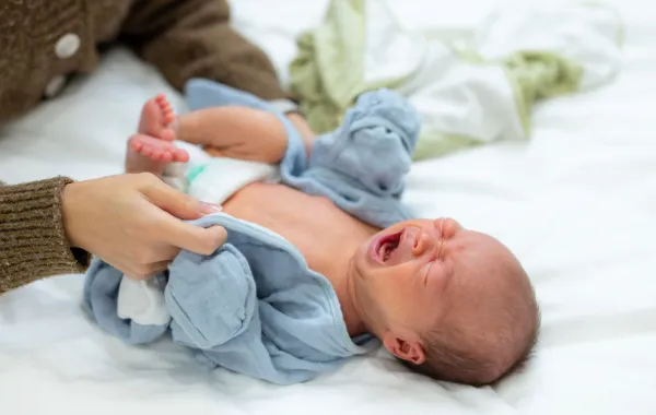 صورة المغص عند الرضيع