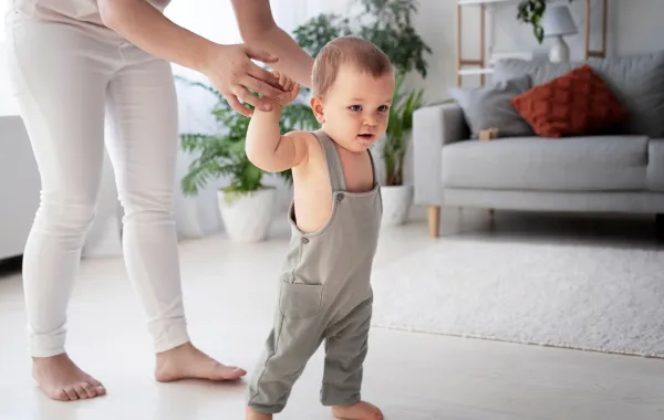 تابعي علامات نمو طفلك الطبيعية