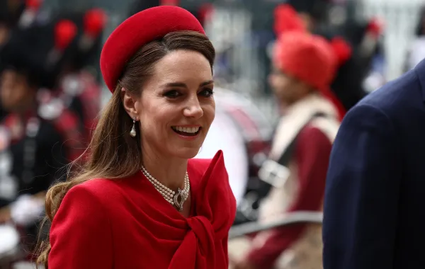 كيت ميدلتون في كنيسة وستمنستر في لندن 2025 (Kate Middleton at Westminster Abbey in London). مصدر الصورة: HENRY NICHOLLS / AFP
