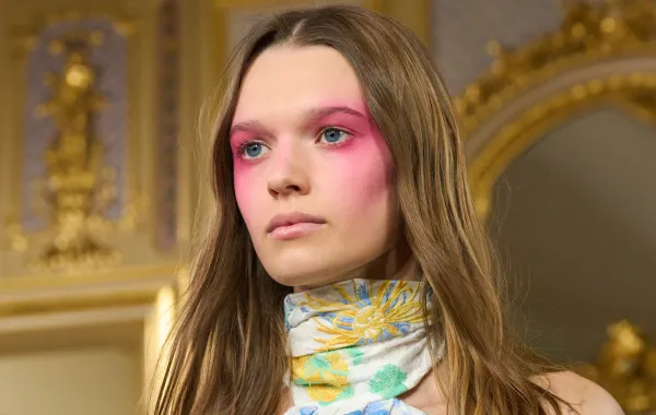 من عرض ليونيل باريس Leonard Paris- مصدر الصورة Launchmetrics/Spotlight © مكياج وردي