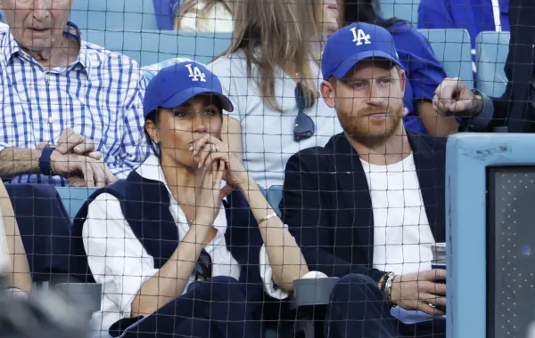 الأمير هاري وميغان ماركل في لوس أنجلوس (Prince Harry and Meghan in Los Angeles). مصدر الصورة:RONALD MARTINEZ / GETTY IMAGES NORTH AMERICA / Getty Images via AFP الأمير هاري وميغان ماركل في لوس أنجلوس (Prince Harry and Meghan in Los Angeles). مصدر الصورة:RONALD MARTINEZ / GETTY IMAGES NORTH AMERICA / Getty Images via AFP