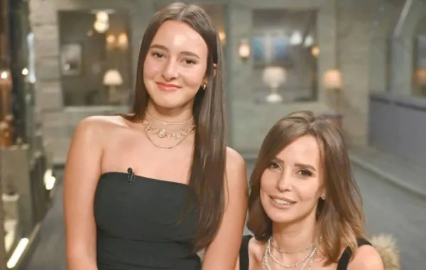 ايمان العاصى وابنتها ريتاج - الصورة من صفحة ايمان العاصى على فيس بوك ايمان العاصى وابنتها ريتاج - الصورة من صفحة ايمان العاصى على فيس بوك