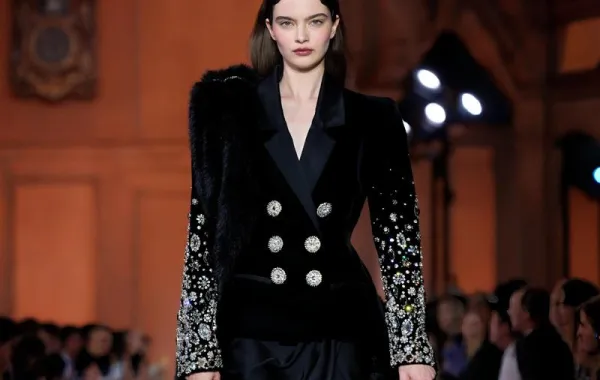 زهير مراد خريف 2025 Zuhair Murad - مصدر الصورة Launchmetrics/Spotlight © زهير مراد خريف 2025 Zuhair Murad - مصدر الصورة Launchmetrics/Spotlight ©