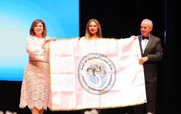 ليلى علوي وإلهام شاهين والأمير أباظة من مهرجان الإسكندرية - الصورة من المركز الصحفي