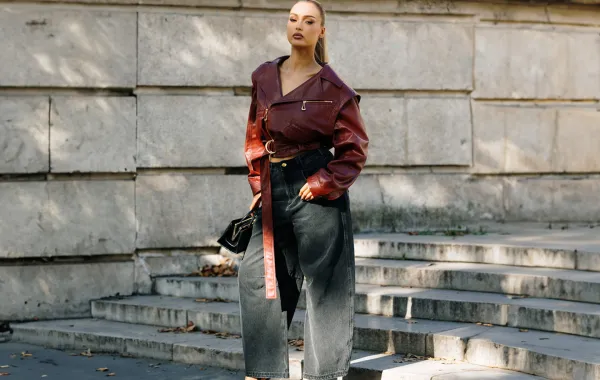 البنطلون الجينز الباريل - الصورة من Launchmetrics/Spotlight ©