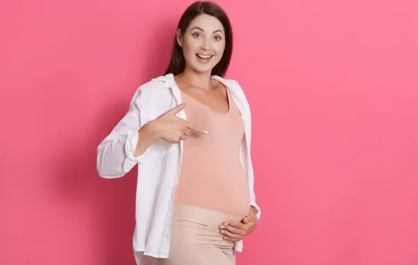 صورة لحامل في أشهر متقدمة