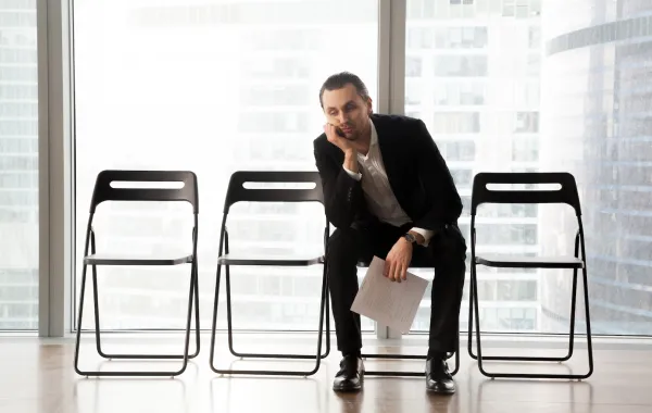 كيف تترك انطباعاً قوياً يمنع رفضك في المقابلة الشخصية؟