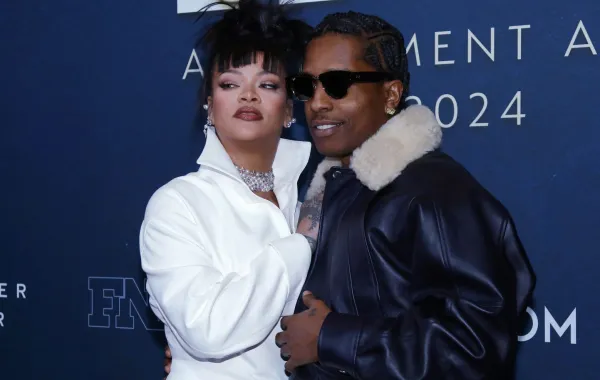 ريهانا وآساب روكي في نيويورك (Rihanna and A$AP Rocky in New York). مصدر الصورة: Leonardo Munoz / AFP