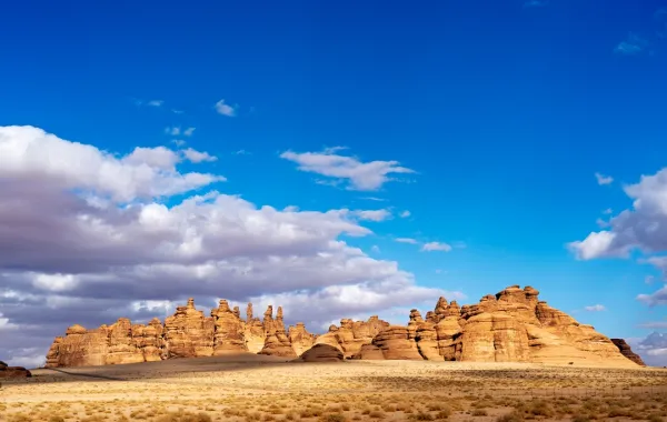 تشكيلات صخرية لافتة في مدينة العلا