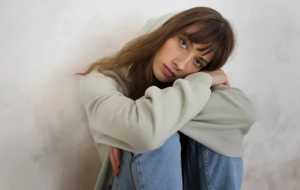 الحزن من دون سبب- مصدر الصورة موقع Freepik