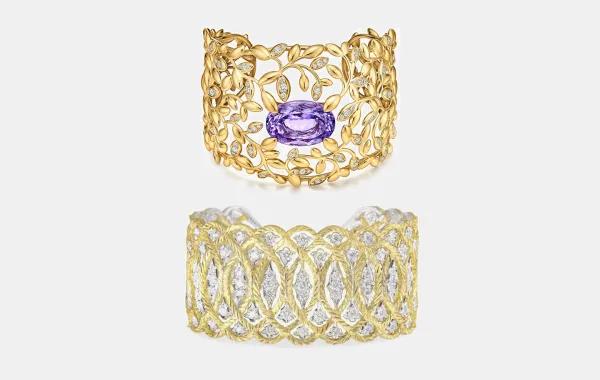 أساور ذهبية عريضة منقوشة