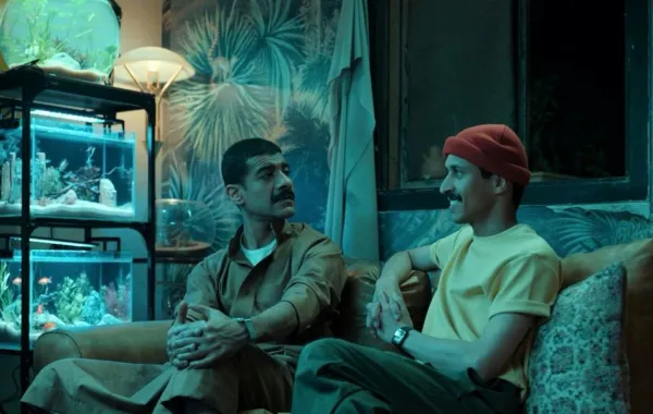 محمد الدوخي ويزيد المجيول من فيلم رهين- الصورة من المركز الإعلامي لنتفلكس