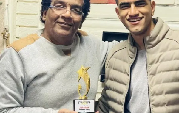 السيناريست أحمد عبد الله وابنه علي - الصورة من حساب الأخير على فيسبوك