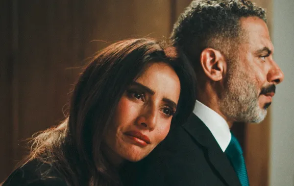 زينة ومحمد فراج في ورد وشوكولاتة