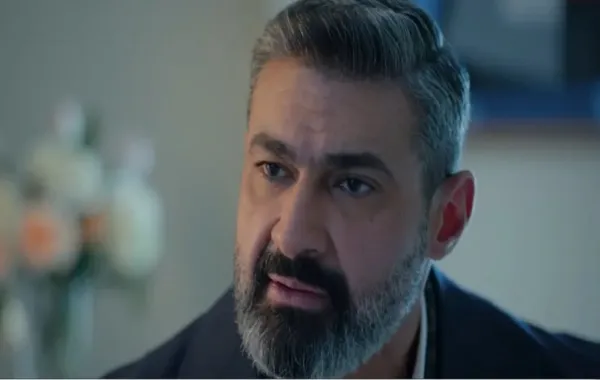 ياسر جلال يرد على منتقدي حديثه في التليفون بمجلس الشيوخ