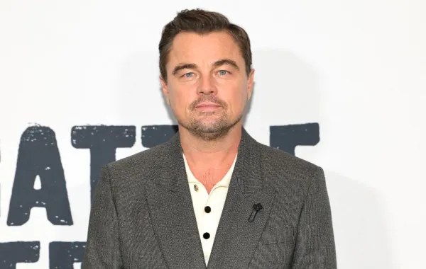 ليوناردو دي كابريو في نيويورك -Leonardo DiCaprio in New York City- (مصدر الصورة: Dia Dipasupil / GETTY IMAGES NORTH AMERICA / Getty Images via AFP)