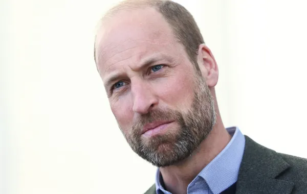 الأمير ويليام أثناء زيارة مستشفى في إنجلترا (Prince William during a visit to a hospital in England). مصدر الصورة: Jack Taylor / POOL / AFP
