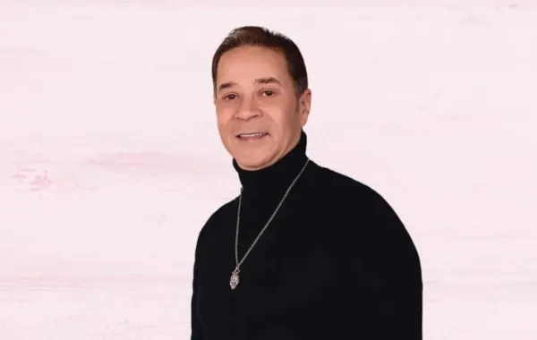 مدحت صالح - الصورة من صفحته الرسمية على الفيسبوك