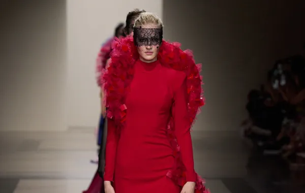 فستان من جورج شقرا Georges Chakra - الصورة من Launchmetrics/Spotlight ©