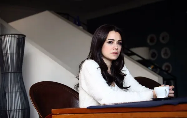 أوزغو نامال- الصورة من حسابها على الفيسبوك