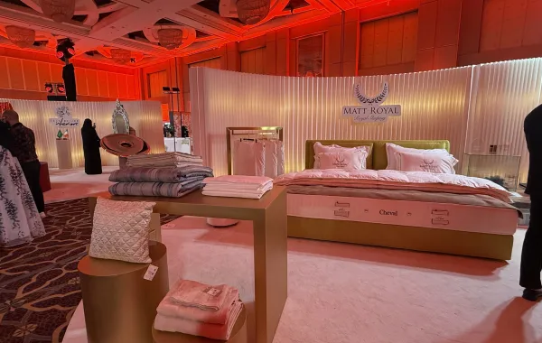 ضمّت أروقة معرض آرت تدوم قطعًا فنية نادرة وأعمالًا تصميمية مبتكرة 