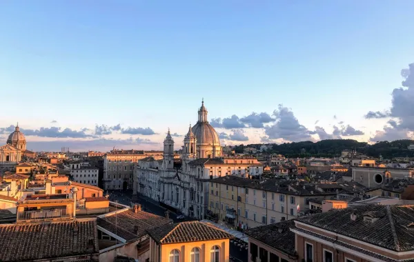 إطلالة على مدينة روما