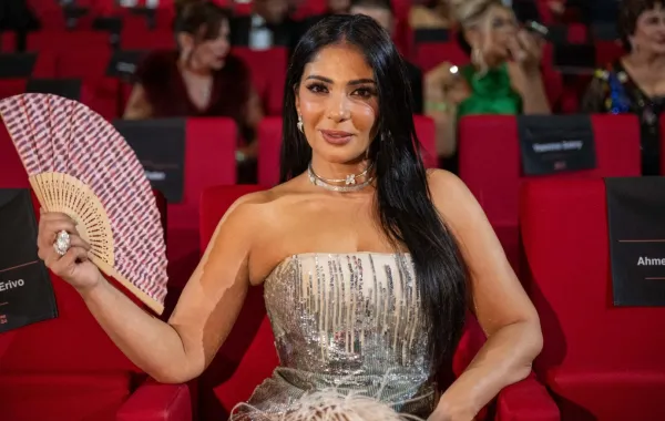 صيحات جمالية من منى ذكي