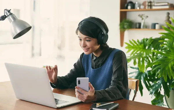 سماعات Sony WH-CH720N- الصورة من العلامة 