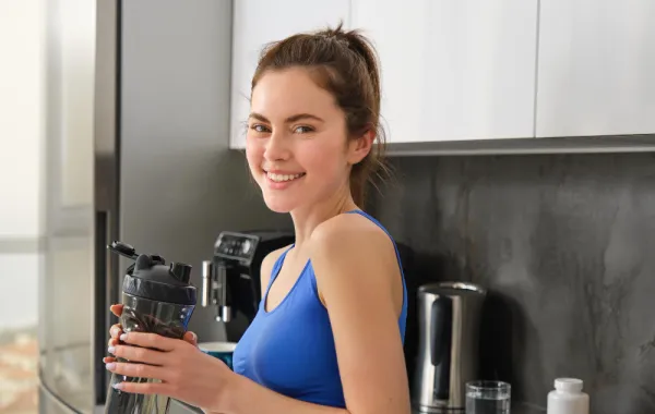 ابدئي يومك بإفطار متوازن - المصدر freepik