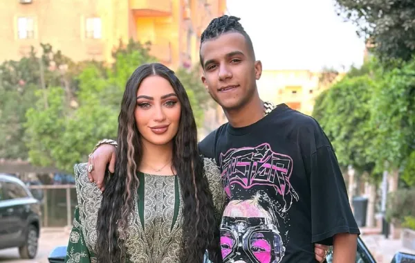 عصام صاصا وزوجته جهاد أحمد- الصورة من حسابه الرسمي على إنستغرام