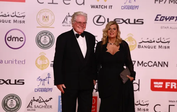 حسين فهمي وزوجته- الصورة خاصة بـ سيدتي- تصوير- يحيى أحمد