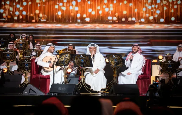 نبيل شعيل ومطرف المطرف وعايض- الصورة من المركز الإعلامي لـ روتانا