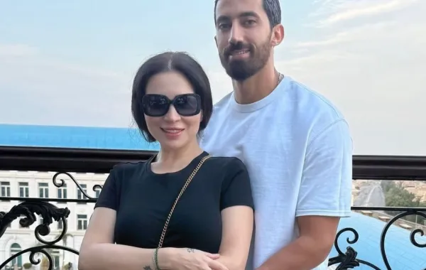 مي عز الدين وزوجها أحمد تيمور - الصورة من حسابه على إنستغرام