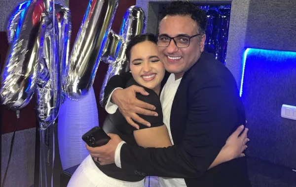 الملحن الراحل محمد رحيم مع ابنته ماس - الصورة من حساب ماس على إنستغرام