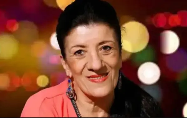 بعد رحيلها الصادم.. من هي الفنانة الجزائرية بيونة؟