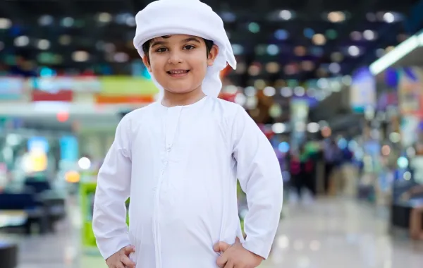 صورة لطفل إماراتي