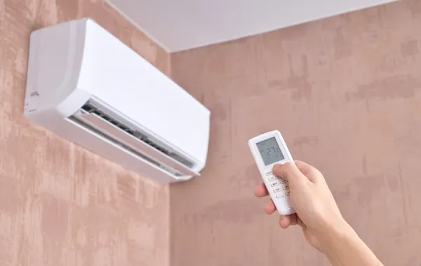 مكيّف كهربائي