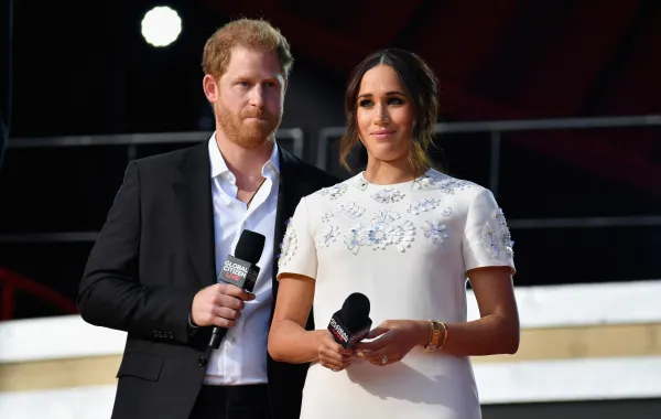 الأمير هاري وميغان ماركل خلال مهرجان في نيويورك (Prince Harry and Meghan Markle during a festival in New York). مصدر الصورة: Angela Weiss / AFP