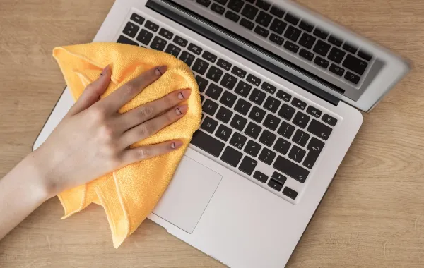 العناية بنظافة الكمبيوتر