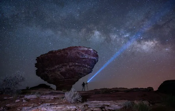 النجوم في سماء حرة عويرض بمنطقة تبوك